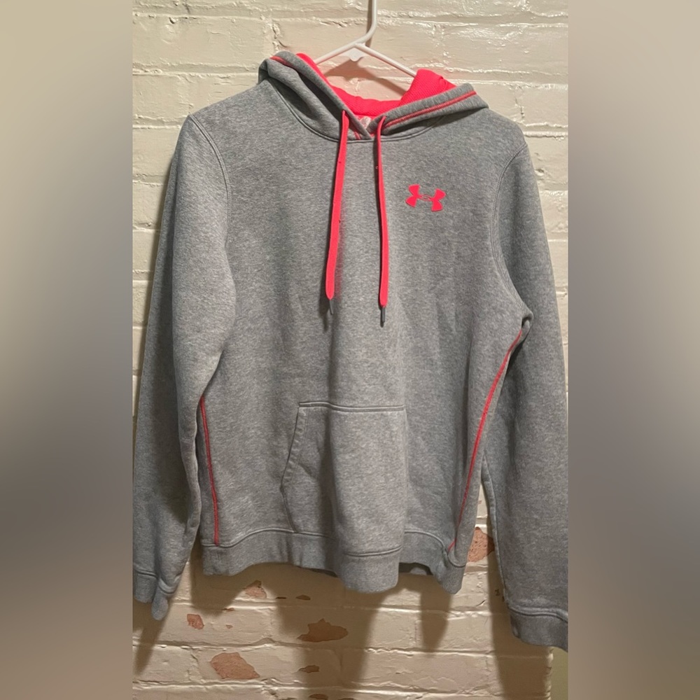 Under Armor Women’s sweatshirt large